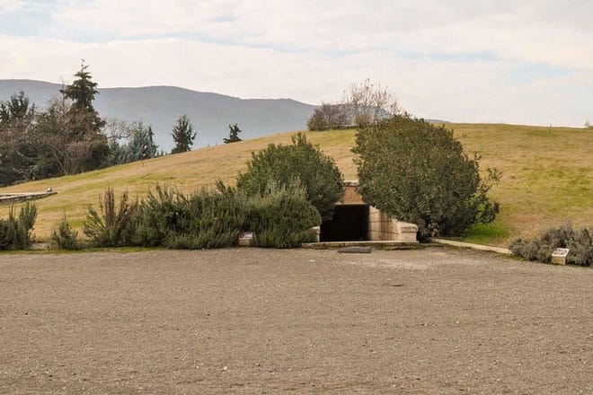 Full Day Tour to Meteora and Vergina From Athens Including Dinner 8