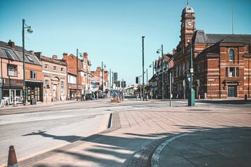 Private 2-Hour Walking Tour of Manchester's History and Culture