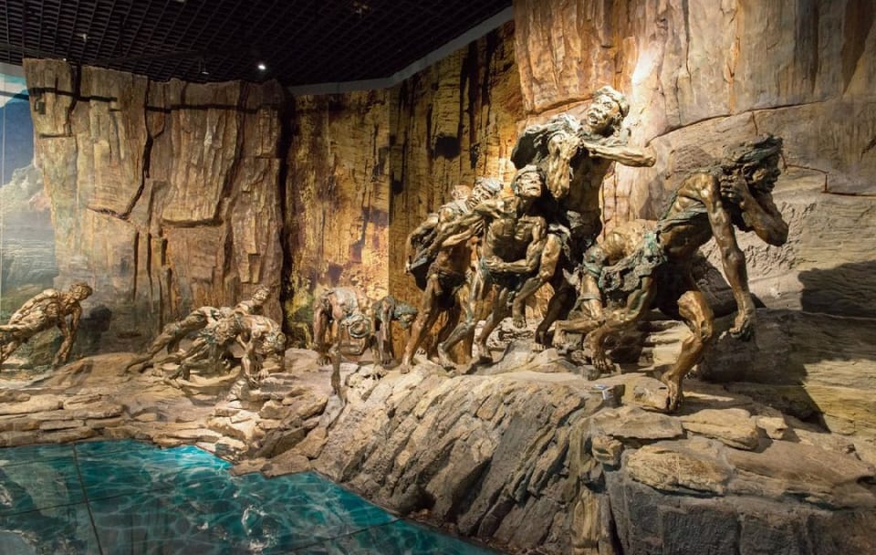 VIP Guided Tour of the Three Gorges Museum in Chongqing