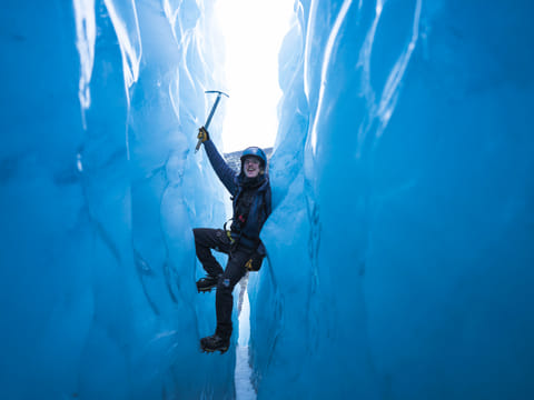 Crevasse Labyrinth - A Glacier Maze in Skaftafell, photo 3