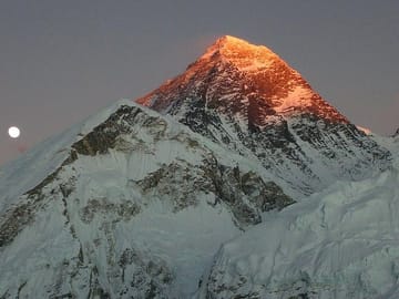 19 Days Mera Peak Climbing & Expedition – One Life-Changing Himalayan Adventure