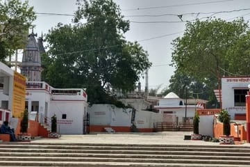 Chunar Fort and Rural Village Day Trip from Varanasi