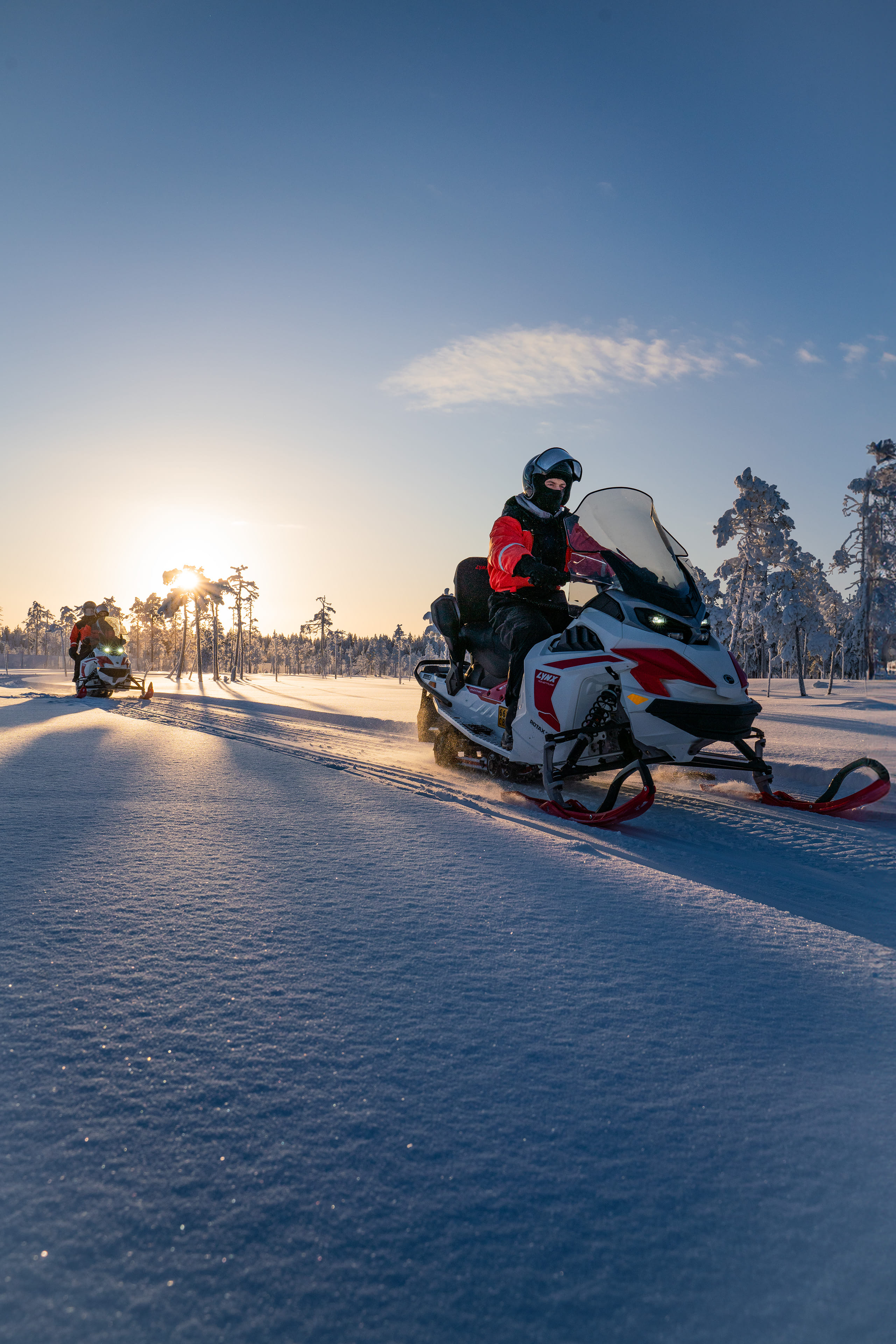 electric snowmobile safari in rovaniemi