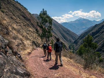 Private 2-Day Sacred Valley Tour: Waterfalls and Chinchero