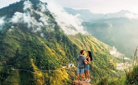 8 Days Guided Cultural Small Group Tour of Sri Lanka