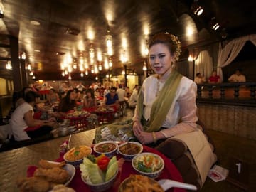 Thai Cooking Class Tour at Baipai Thai Cooking School