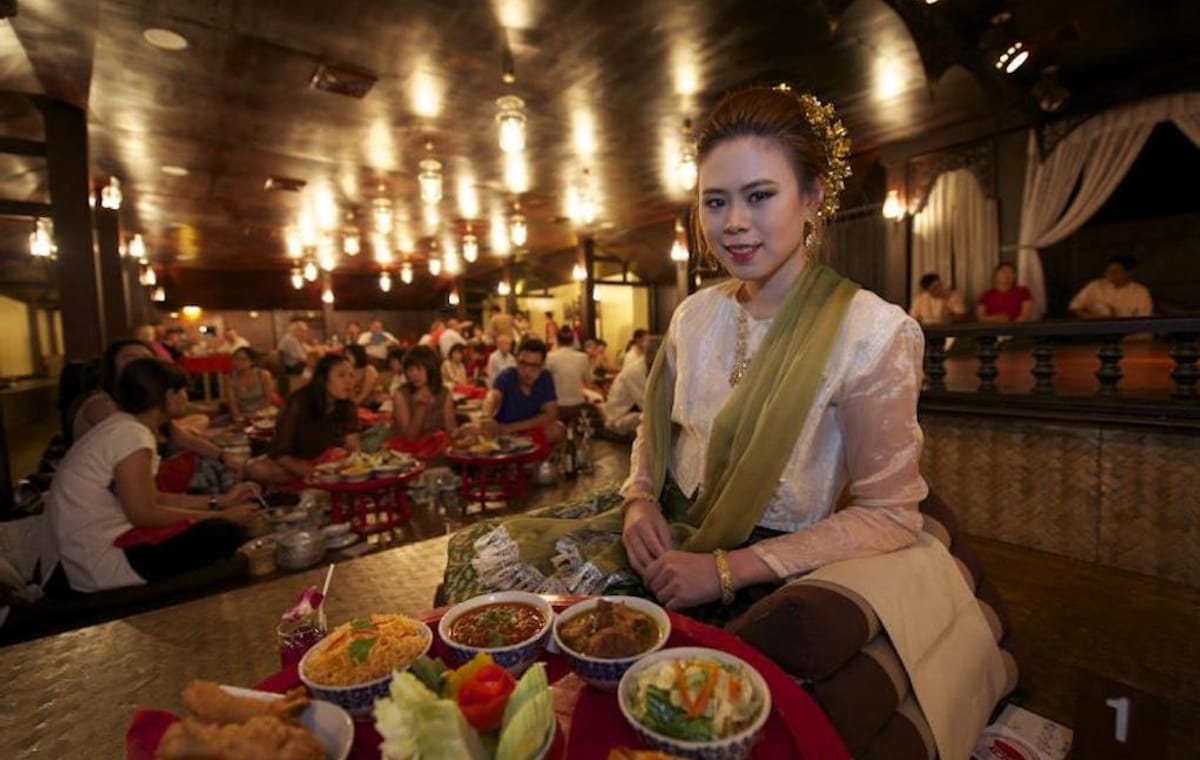 Thai Khantoke Dinner & Cultural Dance Show with Transfers