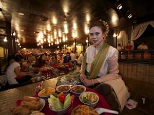 Thai Khantoke Dinner & Cultural Dance Show with Transfers 