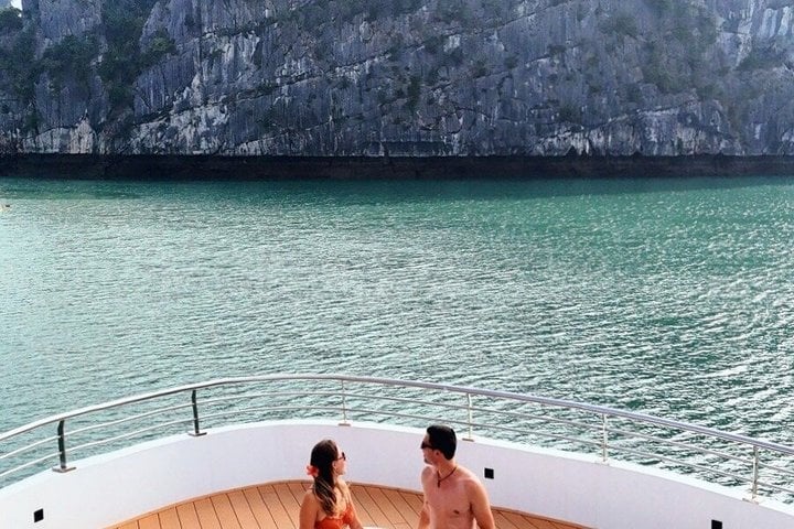 Hanoi to Lan Ha Bay: 5-Star Luxury Day Cruise with Gourmet Lunch 3