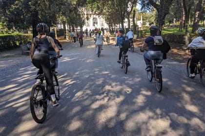 Villa Borghese: guided ebike tour to discover the green soul of Rome