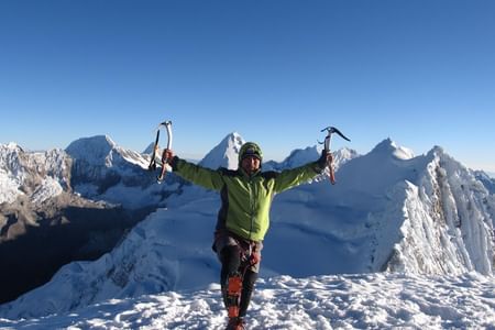 Hua-09 : Alpamayo Ascent - 6 Days of Climbing Expedition