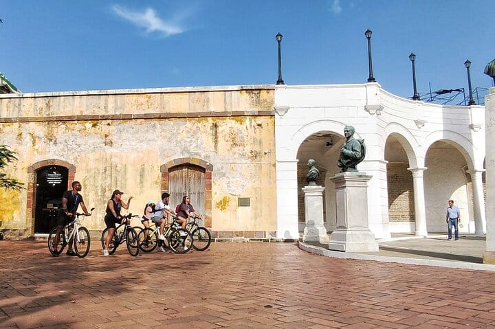 Casco Viejo Gastro Bike Tour — tour photo 3