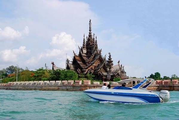 PATTAYA Join Tour: Sangtuary of Truth photo 2
