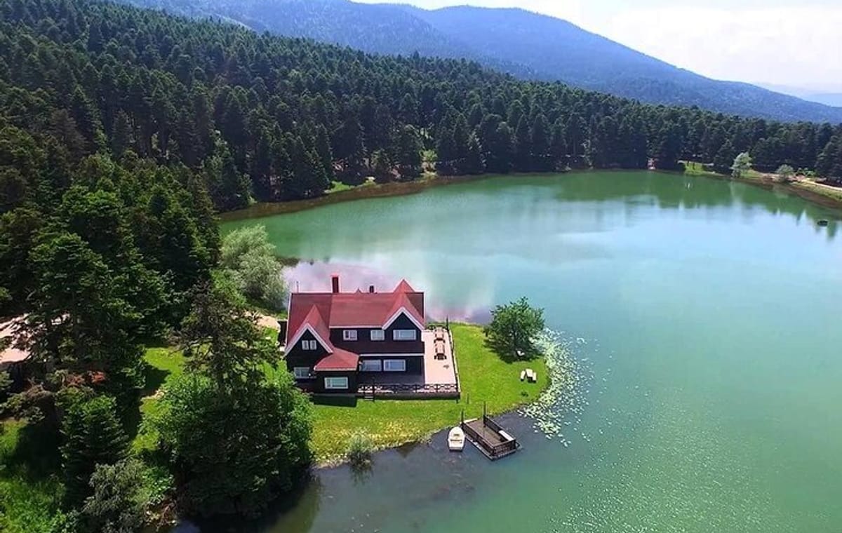 Private 2-Day Sapanca, Maşukiye & Abant Lake Tour with 5★ Hotel
