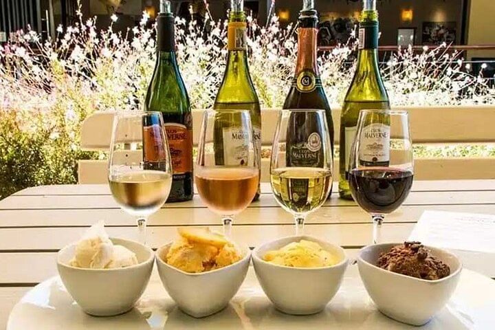 Private Winelands & Stellenbosch-Franschhoek Wine Tasting Tour