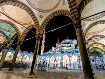 Istanbul Cultural Tour: Hagia Sophia, Blue Mosque, Grand Bazaar