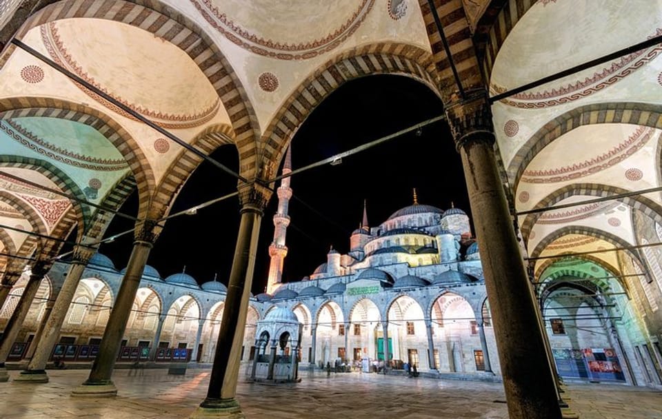 Istanbul Cultural Tour: Hagia Sophia, Blue Mosque, Grand Bazaar