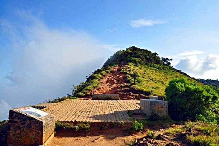 4 Days Tour with Hiking and Scenic Train Ride