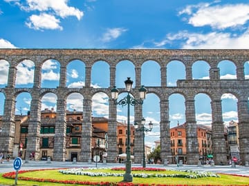 Segovia’s Treasures: Aqueduct, Cathedral & Alcazar