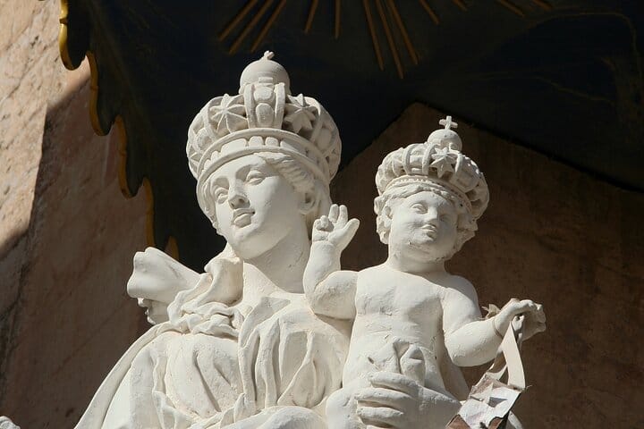 Mdina Private Walking Tour With A Professional Guide 4