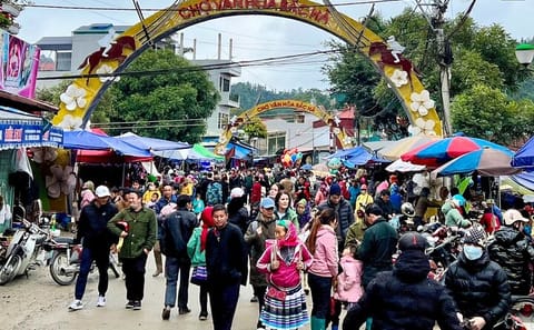 Private Day Tour of Bac Ha Market from Sapa, Vietnam