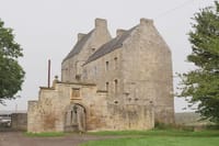 Lallybroch , Midhope Castle, Jamie Fraser's ancestral home