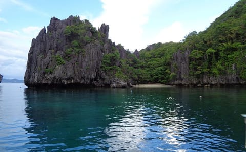 El Nido Overnight Island Hopping Tour from Puerto Princesa