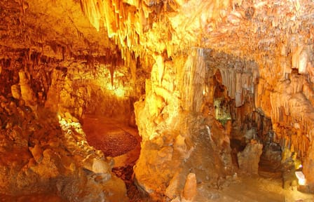 Half-Day Tour of Melissani Lake and Drogarati Cave in Argostolion