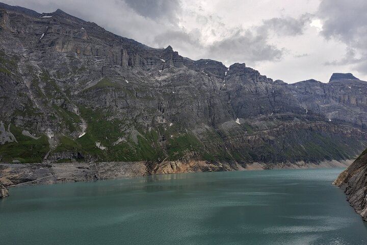 4 Day Trekking Tour Swiss Magic Through the Alps