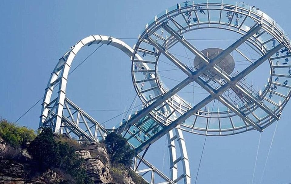 Private Day Tour to Jingdong Karst Cave including Shilinxia Glass Platform