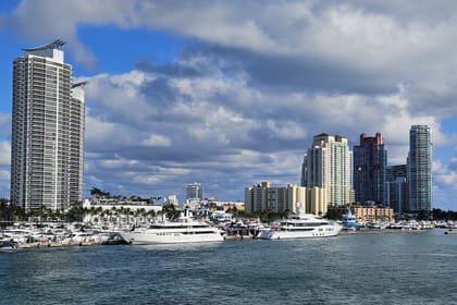 Double Decker Sightseeing Bus Tour of Miami in English & Spanish