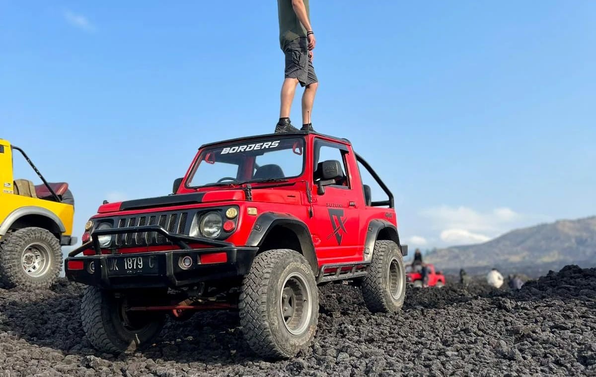 Mount Batur: Sunrise Jeep Tour & Natural Hot Spring