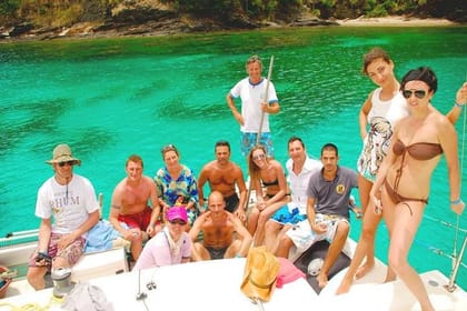 Roatan Catamaran Snorkeling Party with Transfer