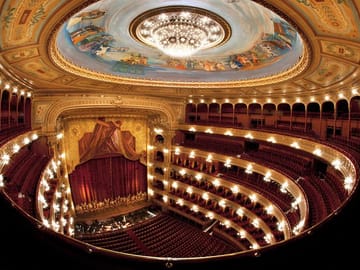 Inside Colon Theatre