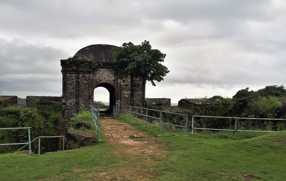 Agua Clara Locks and San Lorenzo Jungle Tour in Panama City