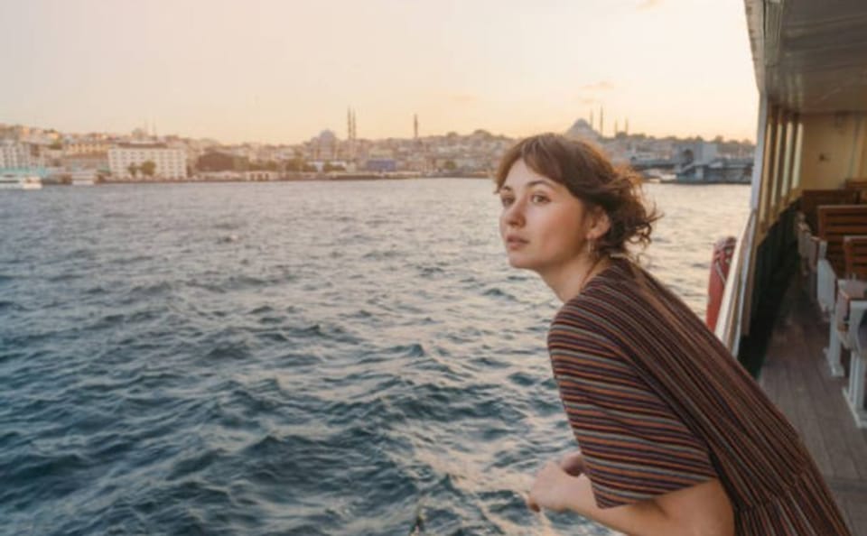 Private Luxury Yacht Cruise Along Istanbul's Skyline