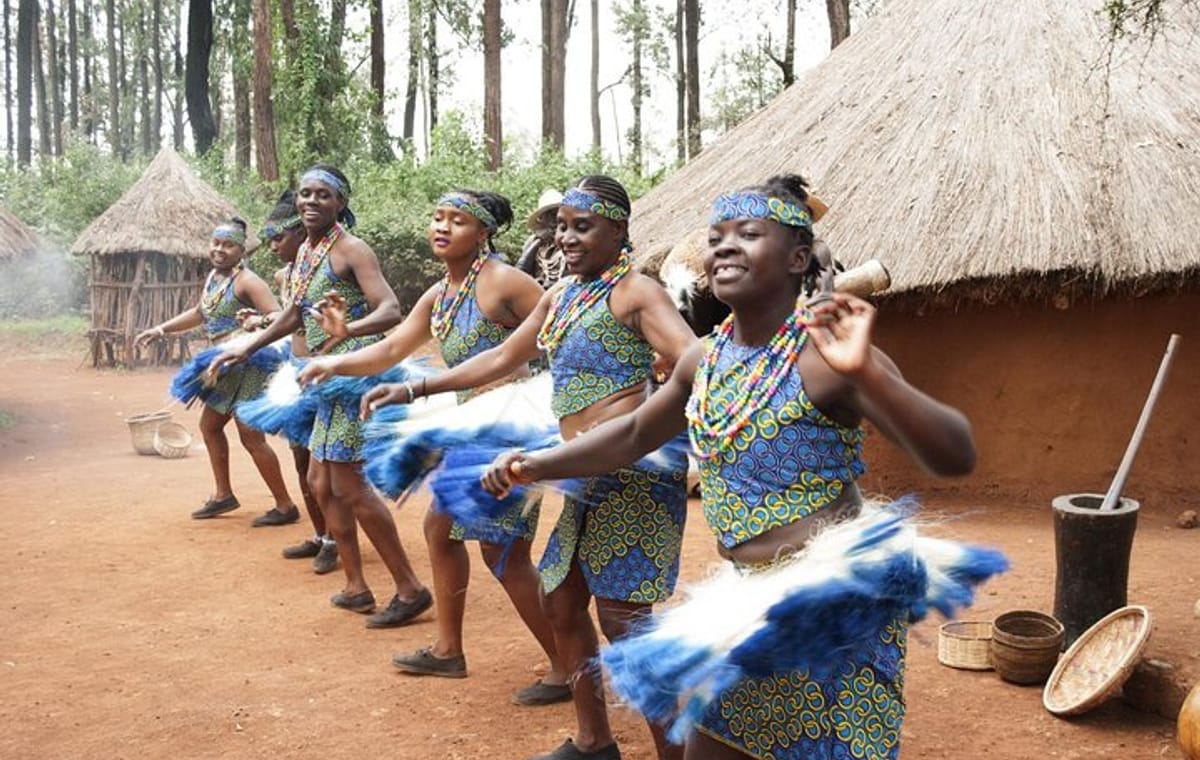 Private Tour: Kibera Slums and Bomas of Kenya Nairobi Guided Day Tour