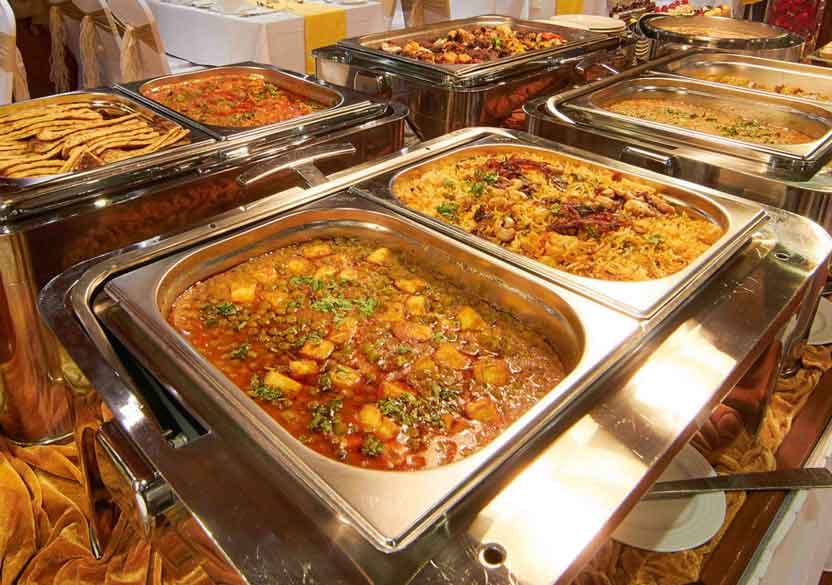 Dubai Dhow Marina Cruise: “From Traditional Charm to Modern Luxury”