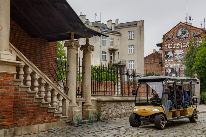 Krakow: Kazimierz Quarter and former Jewish Ghetto Sightseeing by Electric Golf Cart 10