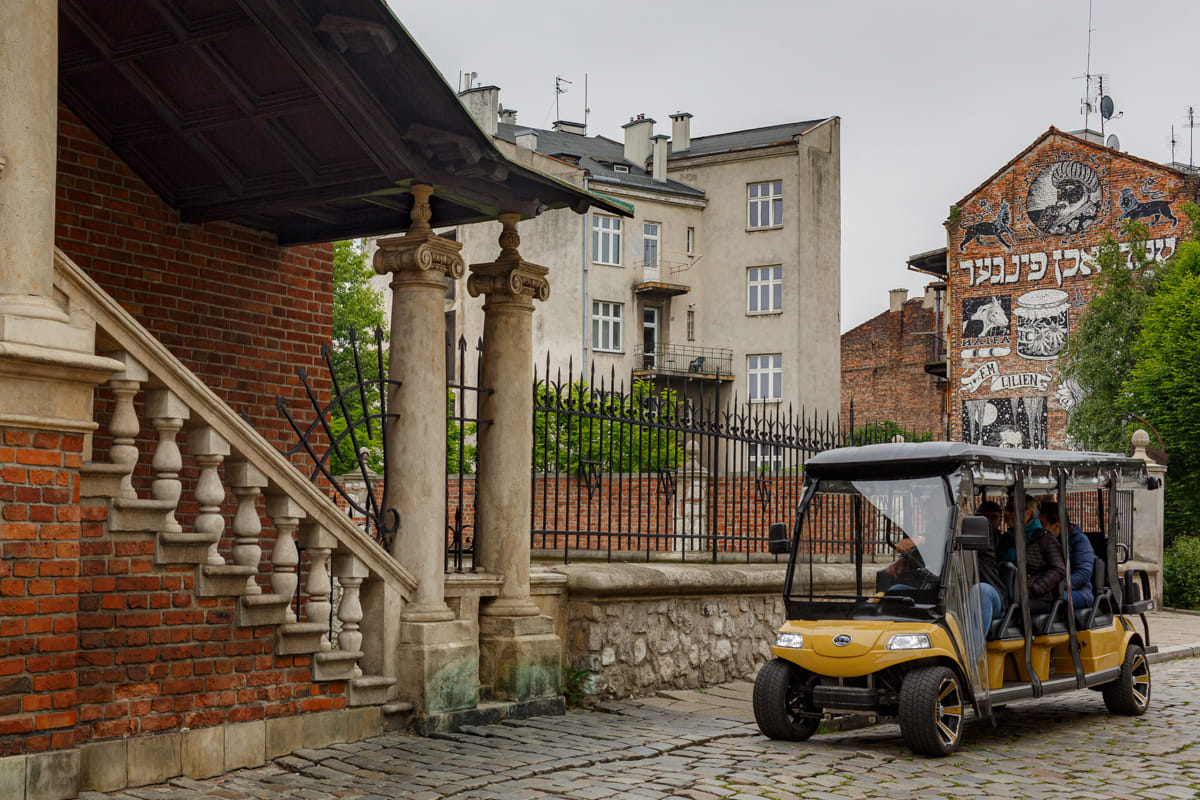 Krakow: Kazimierz Quarter and former Jewish Ghetto Sightseeing by Electric Golf Cart 10