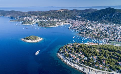 Private Boat Tour to Hvar Island from Split, Croatia