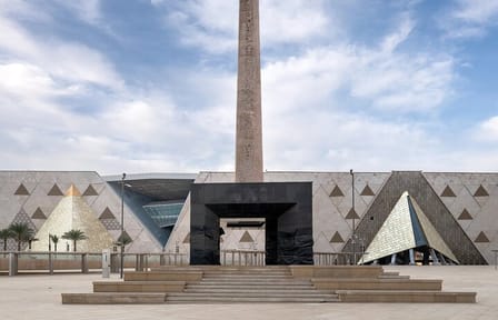 Bus Tour to the Grand Egyptian Museum and Pyramids from Sharm El-Sheikh