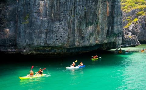 Ang Thong: Marine Park Full-Day Kayaking & Snorkeling Tour