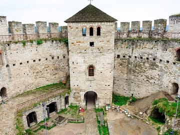 Private Tour of Soroca Fortress and Gypsy Hill in Moldova