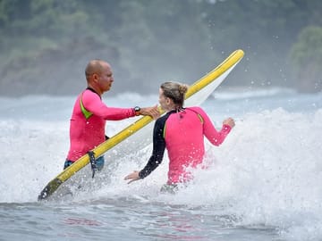 Manuel Antonio beach, surfing lessons