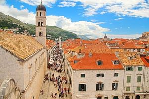 Discover the Old Town Walking Tour