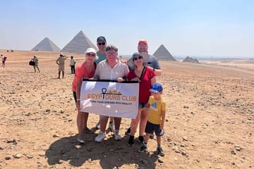Half-Day Tour of the Great Pyramids and Sphinx in Cairo