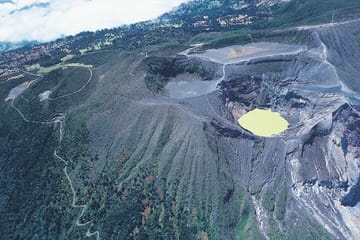 Irazú Volcano and Hot Springs Tour from San José
