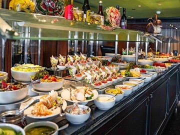 Cairo Private Nile Dinner Cruise with Live Shows