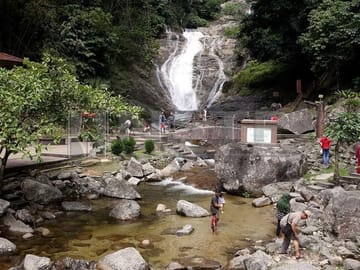 Private Tour of Batu Caves and Kanching Waterfalls in Kuala Lumpur